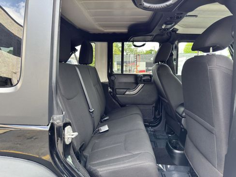 Used 2017 Jeep Wrangler Unlimited Sport w/ Quick Order Package 23S AWD/4WD image 33