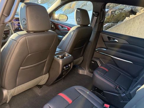 Used 2025 Chevrolet Traverse RS AWD/4WD image 20