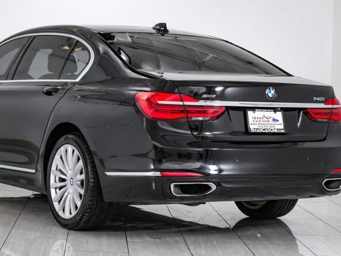 Used 2017 BMW 740i xDrive image 59