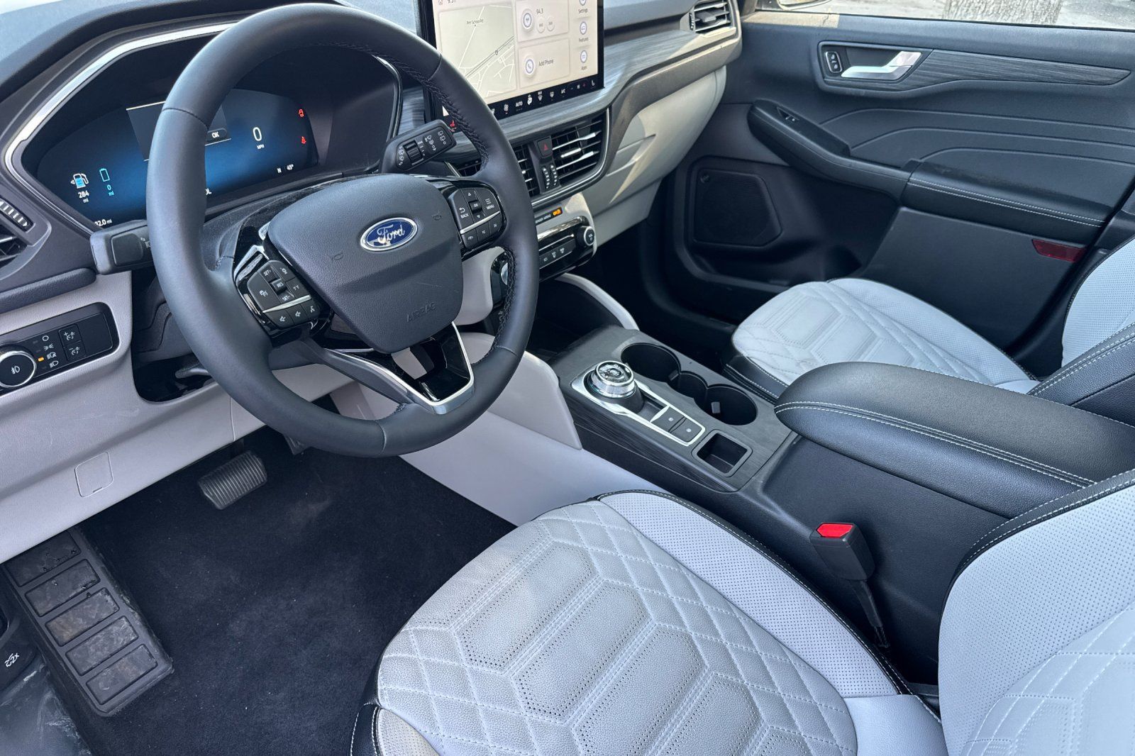 Used 2024 Ford Escape SE w/ PHEV Premium Package FWD image 10