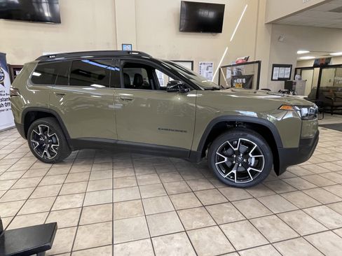 New 2026 Jeep Cherokee Overland AWD/4WD image 8