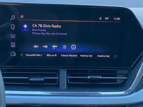 New 2026 Chevrolet Trax LT w/ Sunroof Package image 7