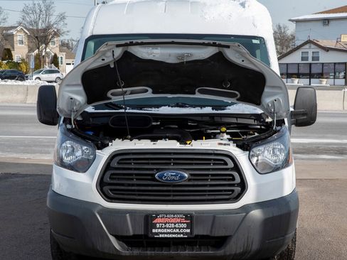 Used 2018 Ford Transit 150 XL image 5