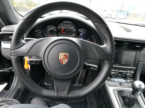 Used 2015 Porsche 911 Carrera image 25