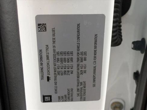 Used 2021 GMC Yukon Denali w/ Denali Premium Package image 18