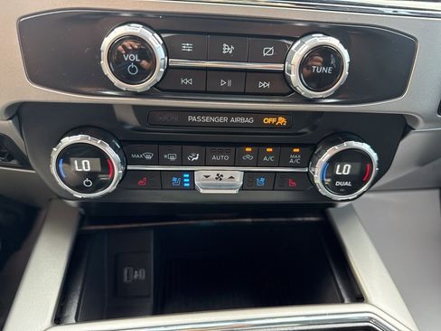 Used 2022 Ford F450 Lariat image 20