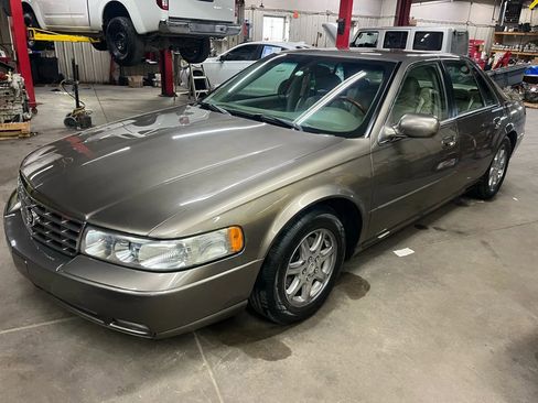 Used 2003 Cadillac Seville SLS w/ Preferred Equipment Group image 12