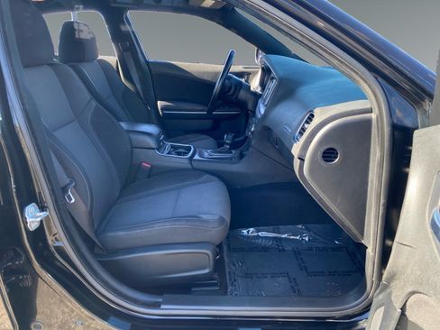 Used 2022 Dodge Charger SXT RWD image 15