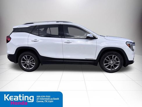 Used 2022 GMC Terrain SLT w/ LPO, Floor Liner Package FWD image 5