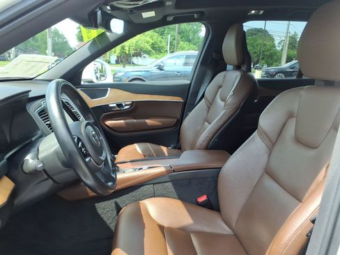 Used 2021 Volvo XC90 T6 Momentum w/ Climate Package AWD/4WD image 20