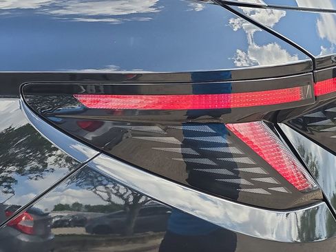 Certified 2023 Hyundai Tucson Limited FWD image 34