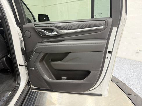 Used 2022 GMC Yukon XL Denali image 32