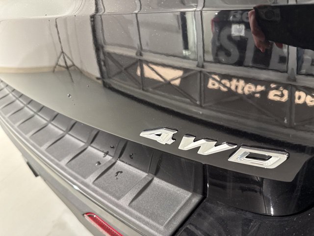 Used 2026 Ford Explorer Active w/ Active Comfort Package AWD/4WD image 9
