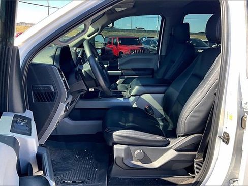 Used 2021 Ford F250 XLT w/ FX4 Off-Road Package image 5