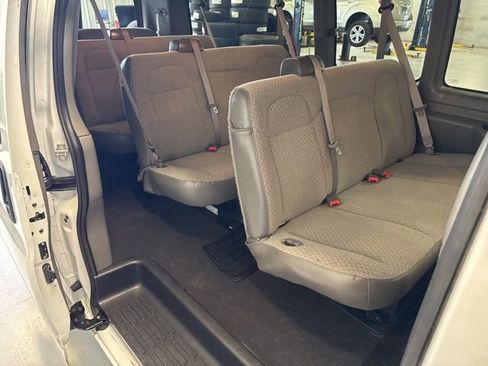 Used 2025 GMC Savana 3500 LT w/ LT Preferred Equipment Group RWD image 14