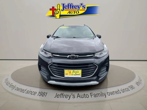 Used 2019 Chevrolet Trax LT w/ LT Convenience Package AWD/4WD image 4