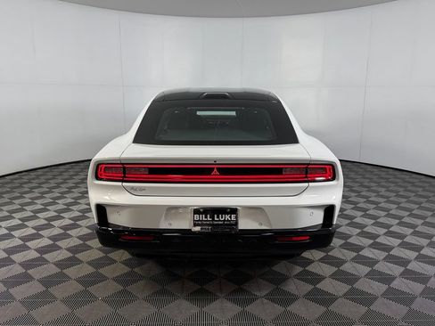 Used 2024 Dodge Charger Daytona R/T w/ Plus Group AWD/4WD image 8