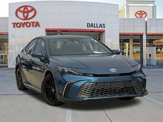 Used 2025 Toyota Camry SE w/ Multimedia Upgrade Package FWD video 1
