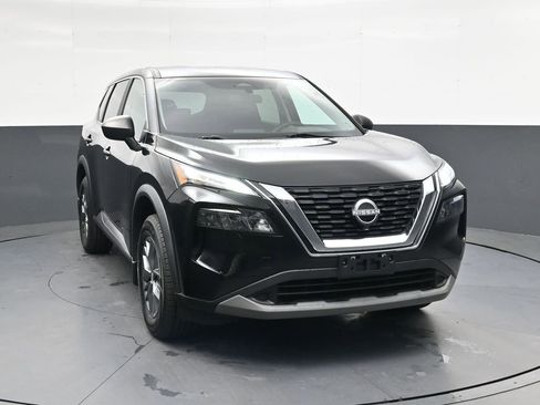 Used 2023 Nissan Rogue S FWD image 10