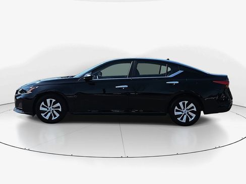 Used 2025 Nissan Altima 2.5 S image 9