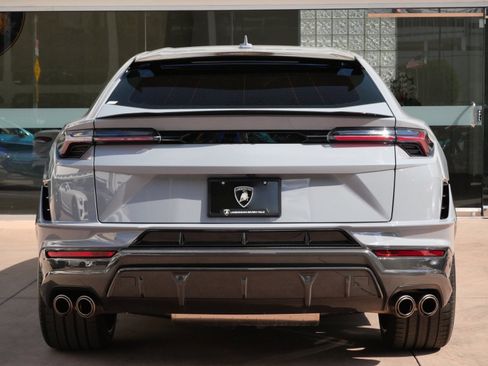 Used 2024 Lamborghini Urus Performante image 4