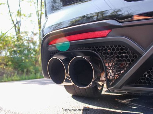 Used 2022 Ford Mustang Shelby GT500 w/ Carbon Fiber Track Pack image 82