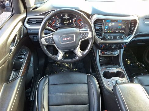 Used 2021 GMC Acadia Denali w/ Denali Technology Package image 11