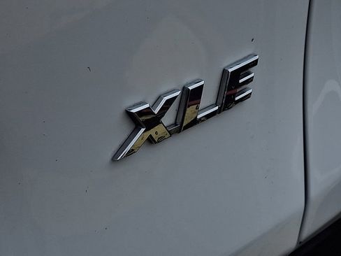 Used 2024 Toyota RAV4 XLE w/ Convenience Package FWD image 31