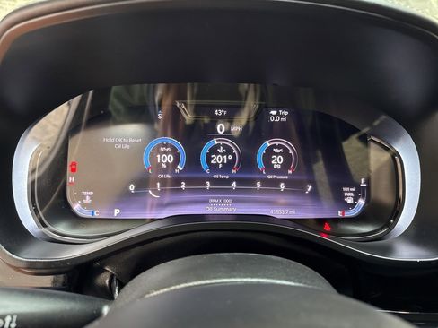 Used 2025 RAM 1500 Limited w/ Off Road Group image 32