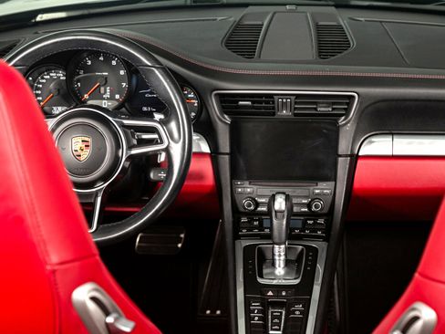 Used 2017 Porsche 911 Carrera image 33