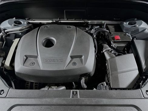 Used 2020 Volvo XC90 T5 Momentum image 33