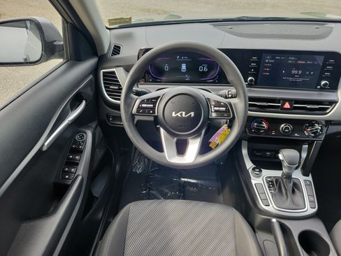 Used 2026 Kia Seltos LX AWD/4WD image 19