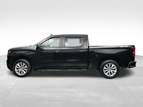 Used 2020 Chevrolet Silverado 1500 Custom w/ Custom Value Package AWD/4WD image 2