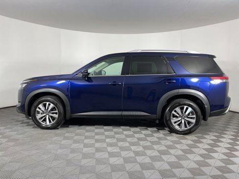 Used 2022 Nissan Pathfinder SL AWD/4WD image 4