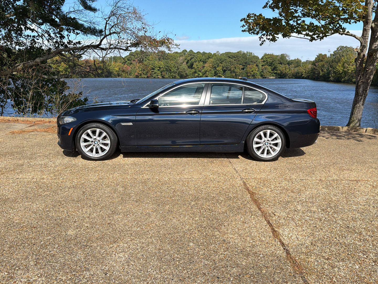 Used 2016 BMW 535i xDrive Sedan AWD/4WD image 10