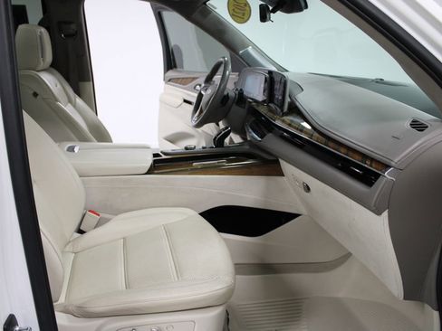 Used 2021 Cadillac Escalade Premium Luxury Platinum w/ Heavy-Duty Trailer Package image 31