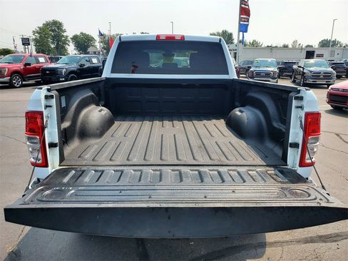 Used 2024 RAM 2500 Big Horn w/ Off Road Package image 32