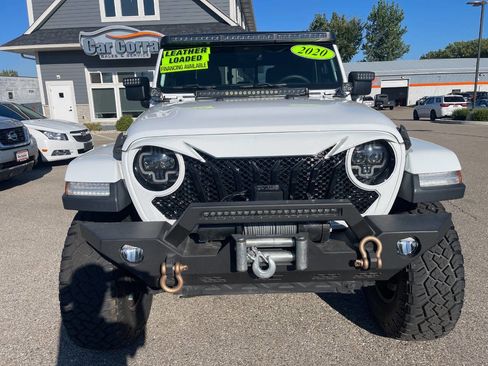 Used 2020 Jeep Gladiator Overland image 8