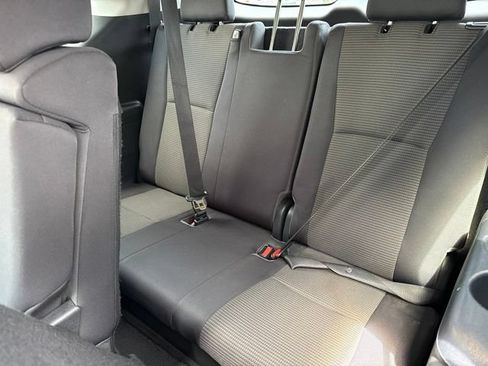 Used 2023 Toyota Highlander L FWD image 20