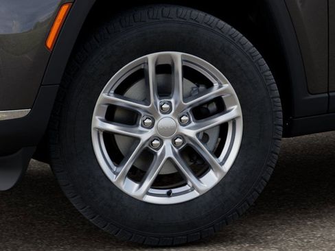 New 2026 Jeep Grand Cherokee L Laredo image 8