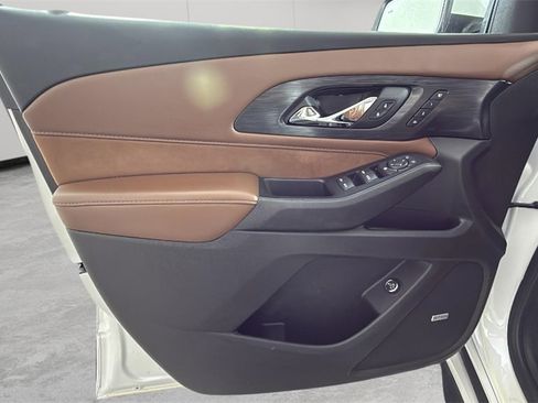 Used 2021 Chevrolet Traverse High Country w/ LPO, 'HIT The Road' Package image 31