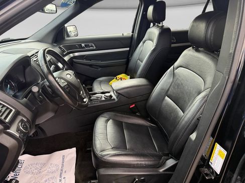 Used 2016 Ford Explorer XLT w/ Equipment Group 202A AWD/4WD image 20