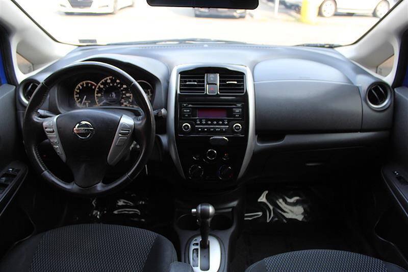 Used 2015 Nissan Versa Note SV FWD image 13