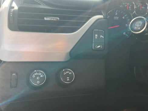 Used 2017 GMC Yukon SLE w/ SLE Value Package image 40