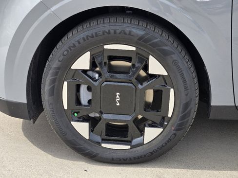 New 2026 Kia Carnival EX image 8