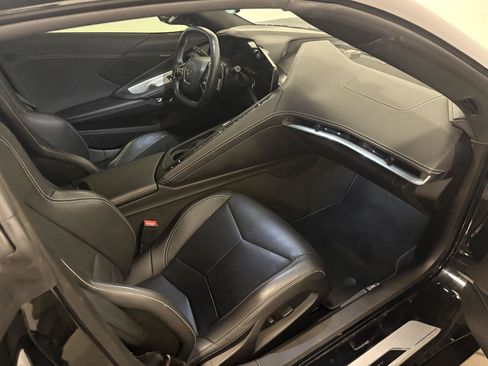 Used 2021 Chevrolet Corvette Stingray Coupe w/ Z51 Performance Package RWD image 30