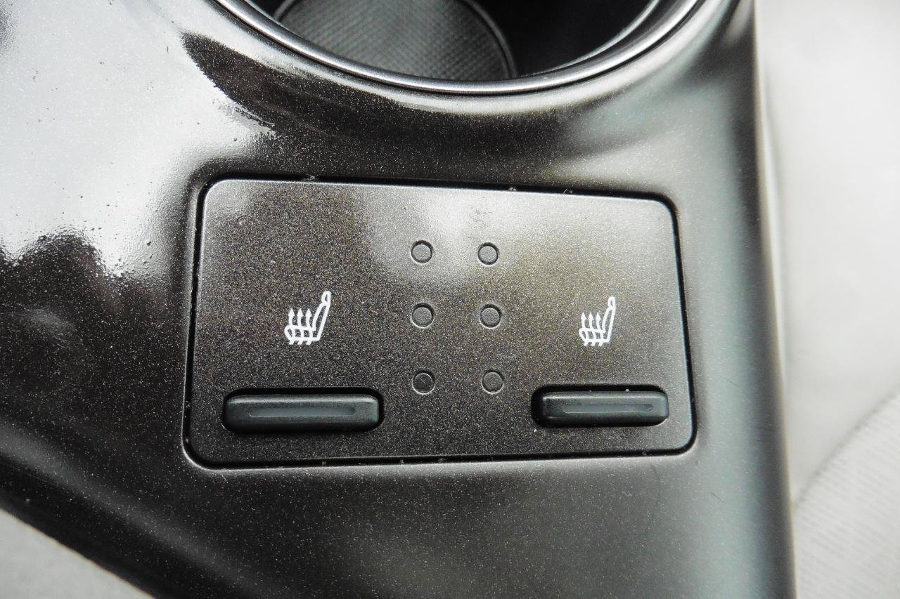 Used 2023 Toyota Camry XSE FWD image 11