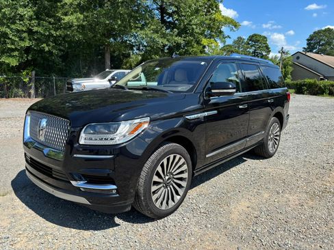 Used 2019 Lincoln Navigator Reserve AWD/4WD image 8