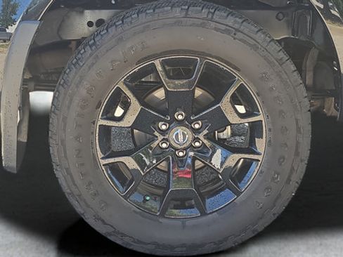 Used 2020 Nissan Frontier SV w/ Midnight Edition Floor Mats AWD/4WD image 18