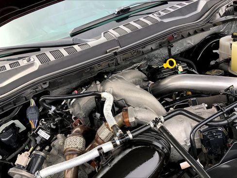 Used 2022 Ford F250 Platinum w/ Tremor Off-Road Package AWD/4WD image 33